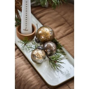 Bakke aflang <br><br> Butter creme indvendig <br><br> B: 15 H: 2,2 L: 50 cm <br><br>