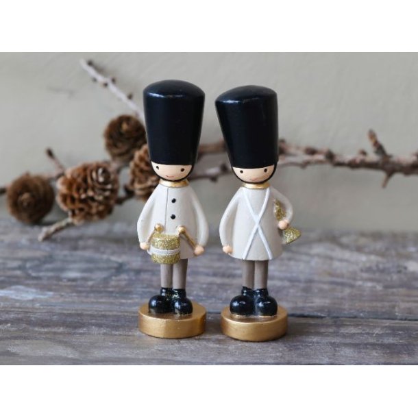 Garder <br><br> st af 2 <br><br> antique latte <br><br>