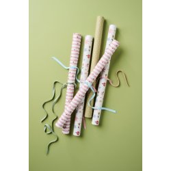 Gavepapir <br><br> R�de hjerter og lyser�de striber <br><br> 5 m pr. rulle <br><br>