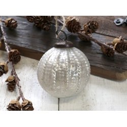 Julekugler <br><br> antique hvid <br><br> v�lg variant <br><br> RESTSALG <br><br>