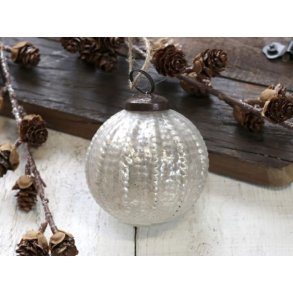 Julekugler <br><br> antique hvid <br><br> v�lg variant <br><br> RESTSALG <br><br>