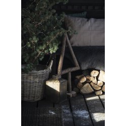 Juletr af barkgrene <br><br> vlg mellem 2 strrelser <br><br> 