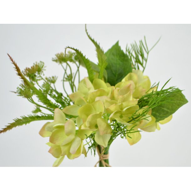 Evighedsbuket <br><br> lys grn /creme m. hortensia <br><br> L 35 cm