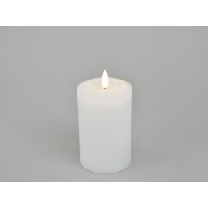 LED rustik bloklys <br><br> �7,6 / h12 cm <br><br>hvid <br><br> m. timer <br><br> RESTSALG <br><br>