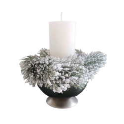 Krans i fyrgran m. sne <br><br>  24 cm