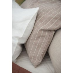 Pudebetrk <br><br> 70 x 50 cm <br><br> malva m. tynde beige striber <br><br>