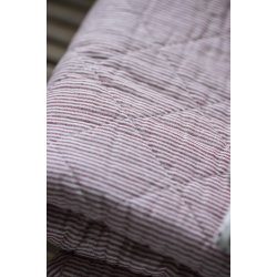 Quilt tppe <br><br>hvide og rde striber <br><br> 130 x 180 cm <br><br> 