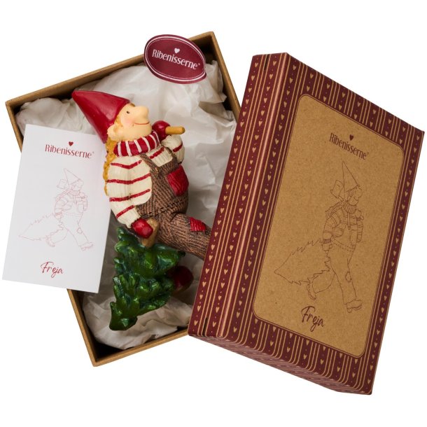 Ribenisse <br><br> Freja m/ juletr� <br><br> B: 6,3 H: 12,3 L: 5,7 cm <br><br> 