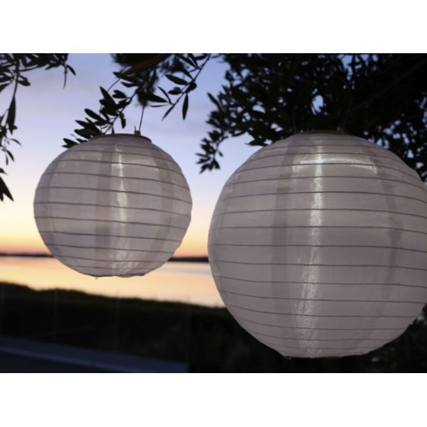 Solcellelampe <br><br> Stor - � 30 cm <br><br> V�lg mellem 3 farver <br><br>  Hvid