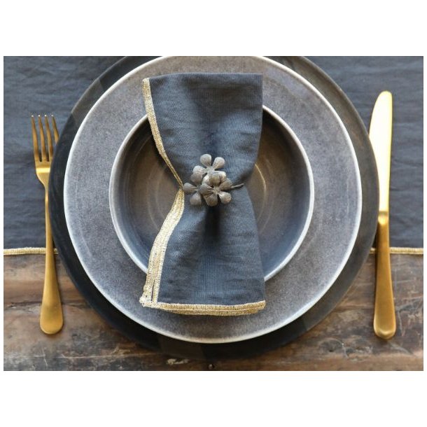 Servietring <br><br> antique messing <br><br> m. blomster