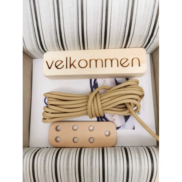 Startst beige <br><br> m. velkommen brik <br><br>