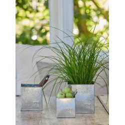 Firkantet urtepotte <br><br> galvaniseret <br><br> St af 3 str. <br><br>