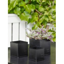 Firkantet urtepotte <br><br> sort <br><br> St af 3 str. <br><br>