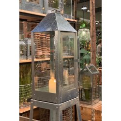 Maxi lanterne <br><br> 22,5 x 22,5 x 60 cm <br><br> Galvaniseret