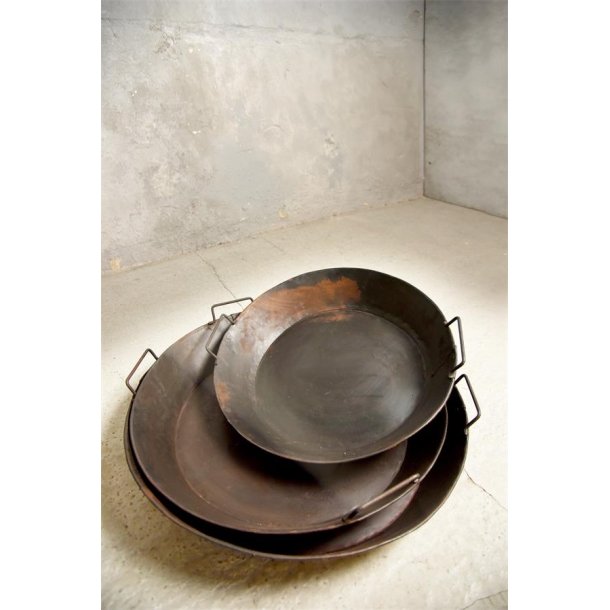 Store gamle metalbakker <br><br> V�lg st�rrelse <br><br>