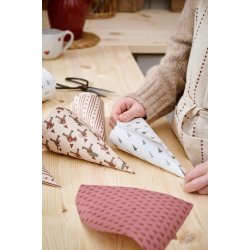 Gavepapir <br><br> desert rose med r�de hjerter <br><br> 5 m pr. rulle <br><br>