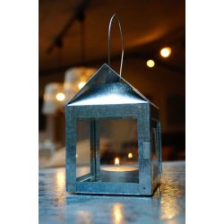 Hnge lanterne m/wire <br><br> 8 x 8 x 12 cm <br><br> Galvaniseret