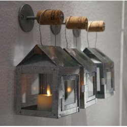 Hnge lanterne m/wire <br><br> 8 x 8 x 12 cm <br><br> Galvaniseret