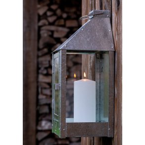 Wall midi lanterne <br><br> 19 x 19 x 45 cm <br><br> Galvaniseret <br><br> 