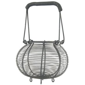 Kurv i tr�d <br><br> h: 24 cm <br><br>