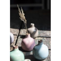 Lille glaseret vase <br><br> lyserd <br><br> 