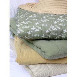 Vattppe - quilt <br><br> verte m. blomster og striber <br><br> 130 x 180 cm