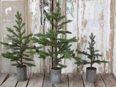 Kunstige trer, gran og dekoration